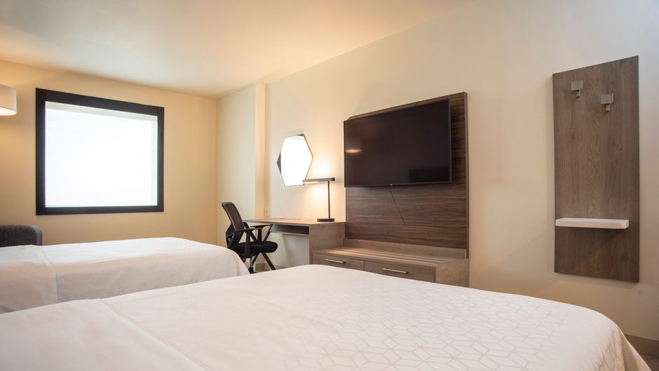 Holiday Inn Express Guadalajara Iteso Room