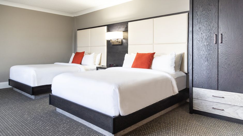 Crowne Plaza Fredericton Room