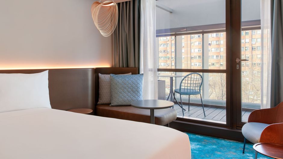 Labtwentytwo Barcelona-Tribute Portfolio Suite