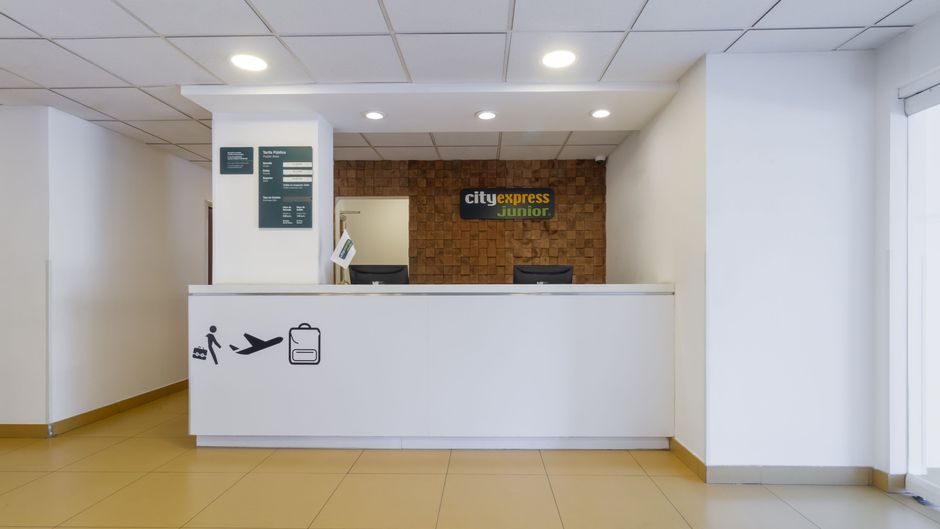 City Express Junior by Marriott Lobby