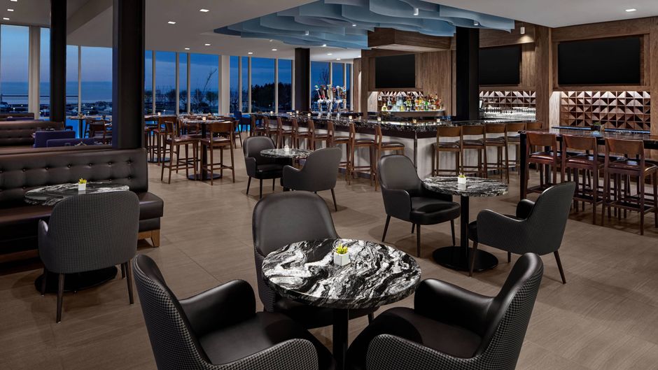 Delta Hotels by Marriott Thunder Bay Restaurant