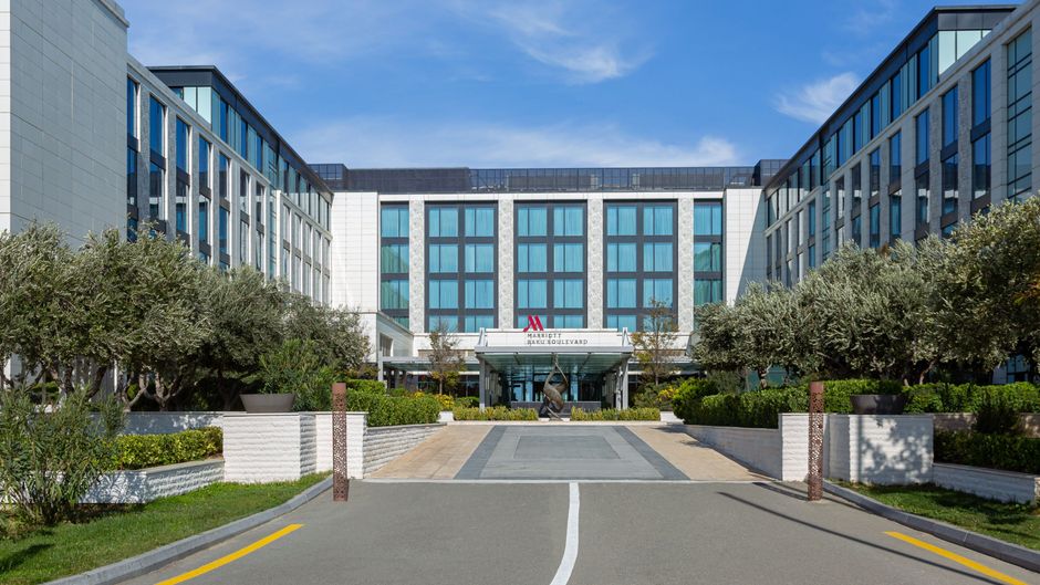 Baku Marriott Hotel Boulevard Exterior