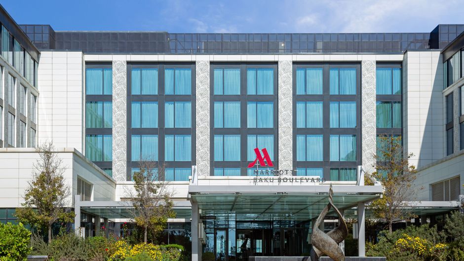 Baku Marriott Hotel Boulevard Exterior