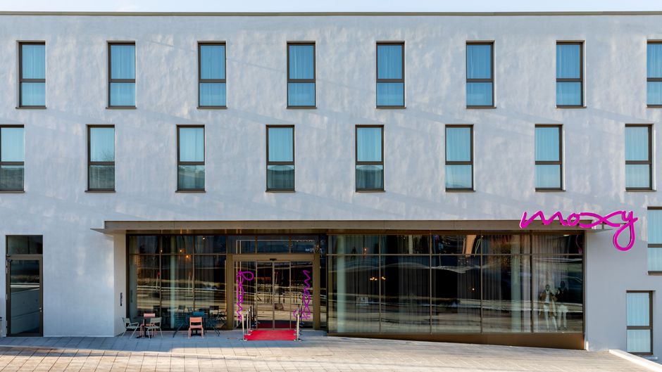 Moxy Outletcity Metzingen Exterior