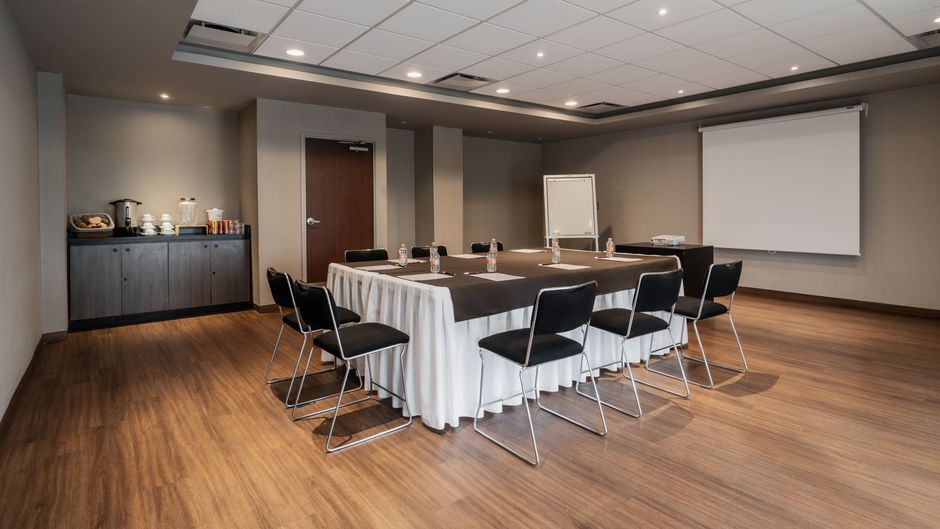 City Express Suites-Marriott Queretaro Meeting