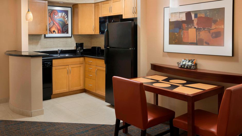 Residence Inn Toronto Downtown Room