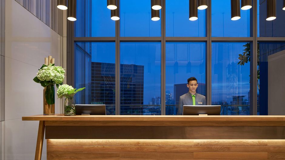 Courtyard by Marriott Singapore Novena Lobby