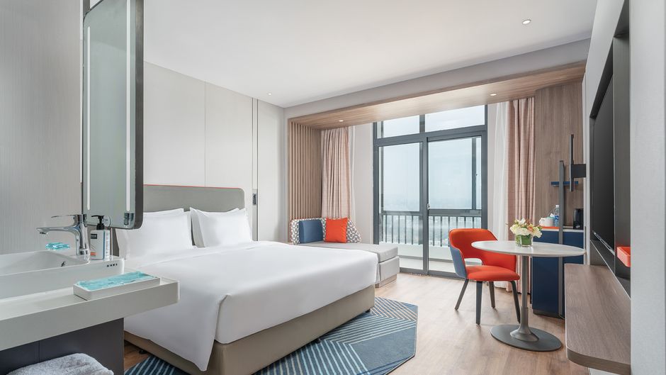 Holiday Inn Express Jimei New Town Room