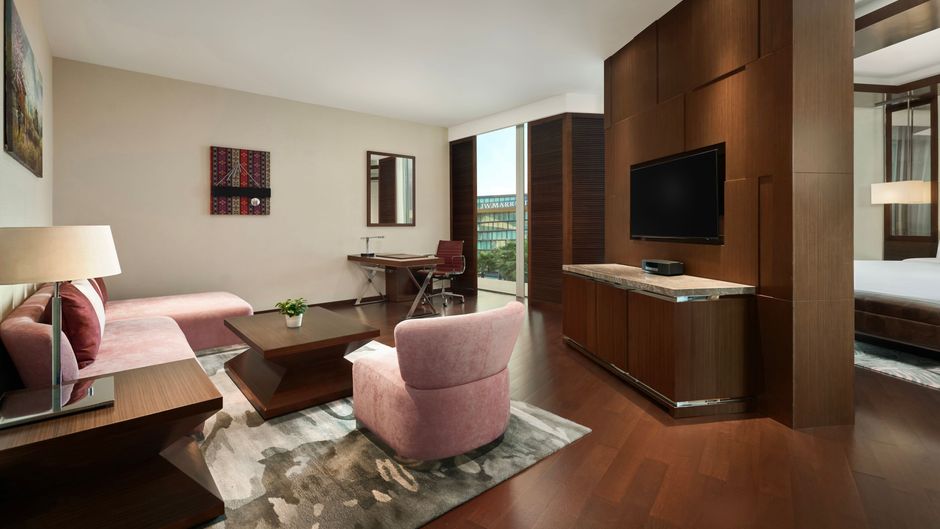 JW Marriott Hotel Hanoi Room