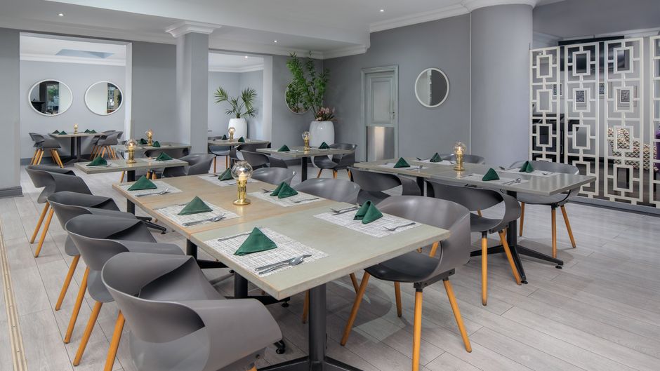 Holiday Inn Johannesburg Airport Restaurant