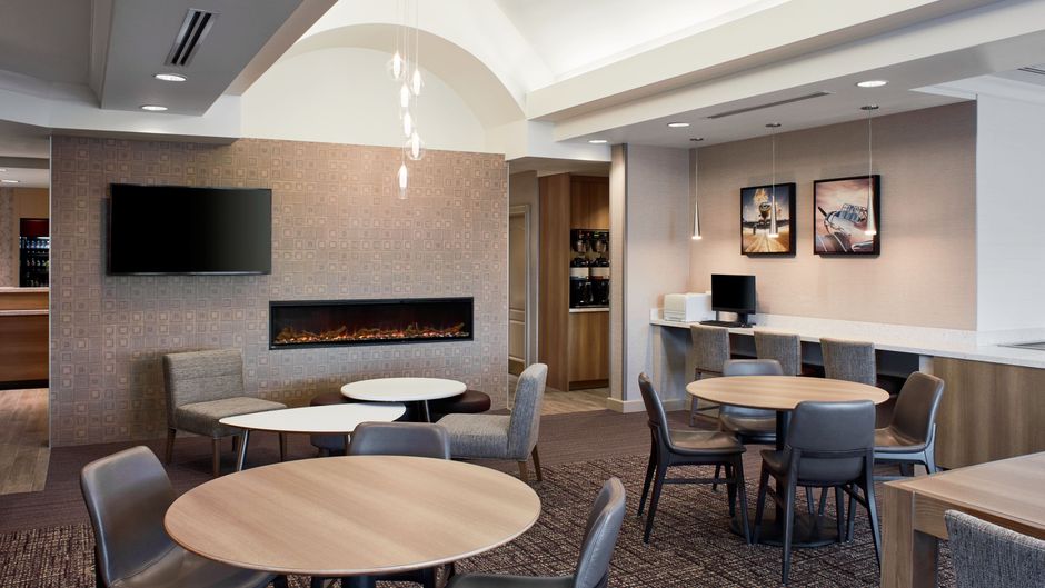 Residence Inn Miss-Airport Corp Centre W Lobby