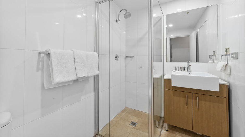 APX Apartments World Square Sydney Room