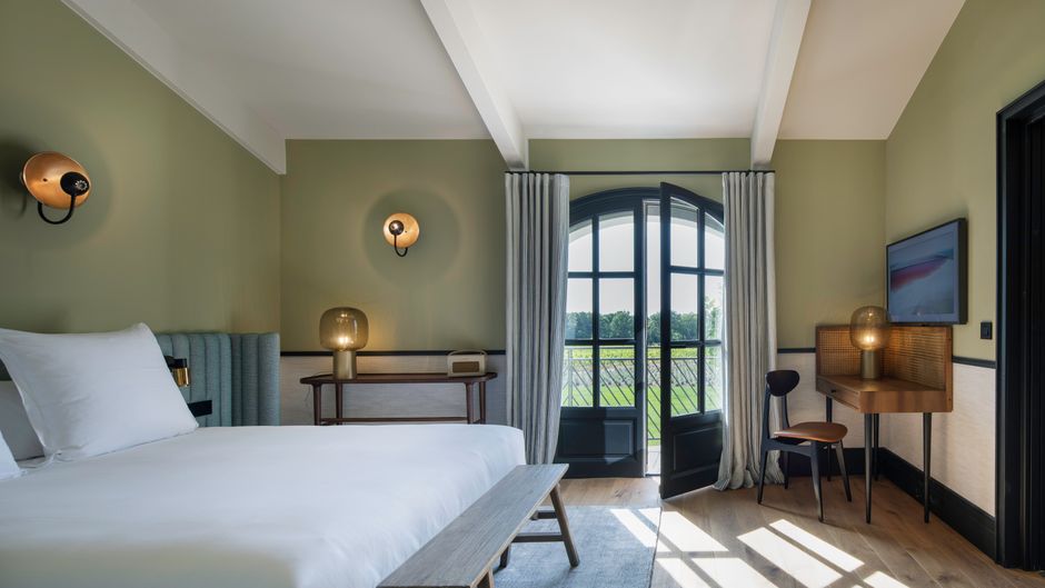 Ultimate Provence Wine Estate & Hotel Room