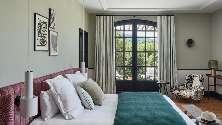 Ultimate Provence Wine Estate & Hotel Room