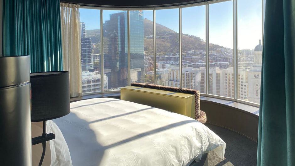 Hotel Sky Cape Town Suite