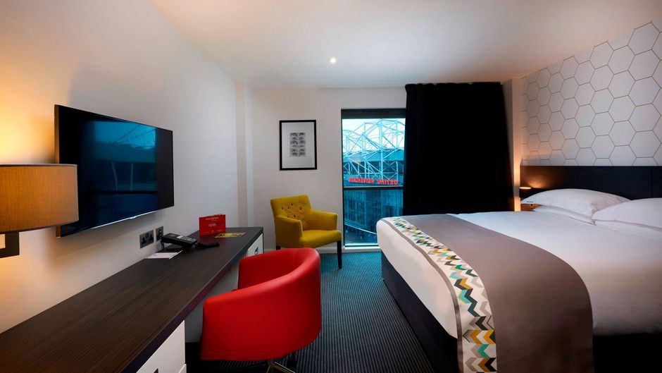 Hotel Football, a Tribute Hotel Room