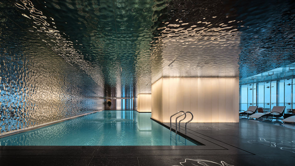 J Hotel Shanghai Tower Pool