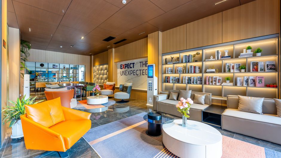 Holiday Inn Express Zhengning Road Other