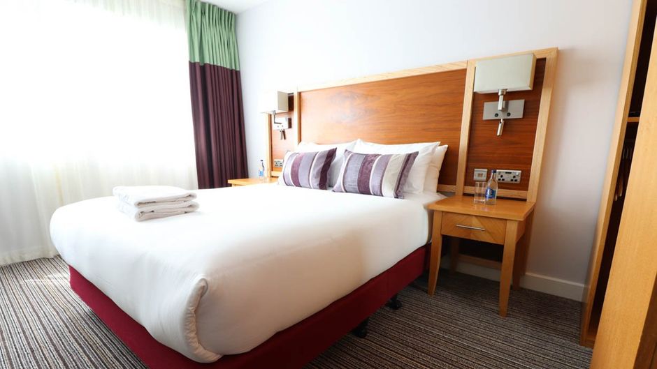Aspect Hotel Park West Room