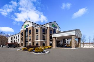 Holiday Inn Express Grove City