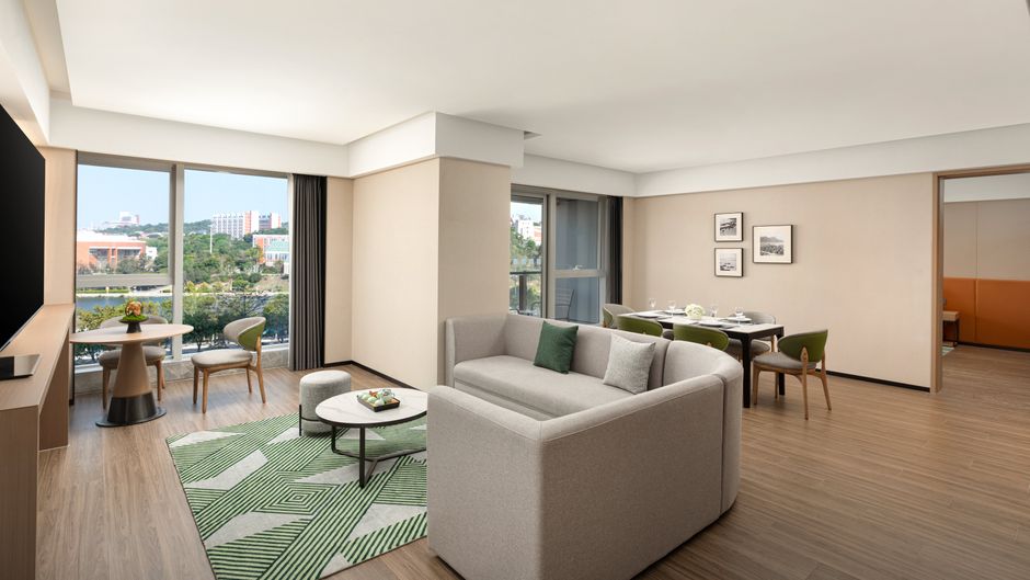 Holiday Inn Donghai Suite