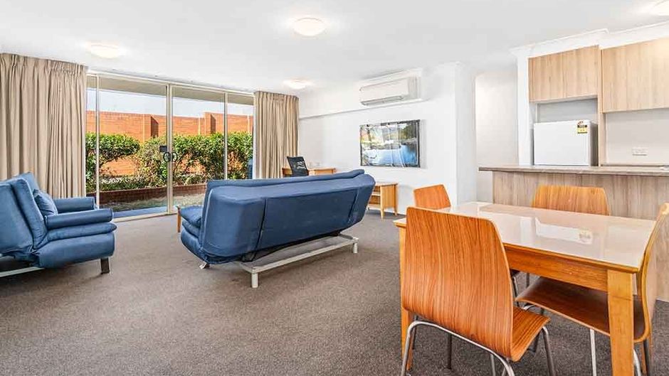 APX Apartments Parramatta Room