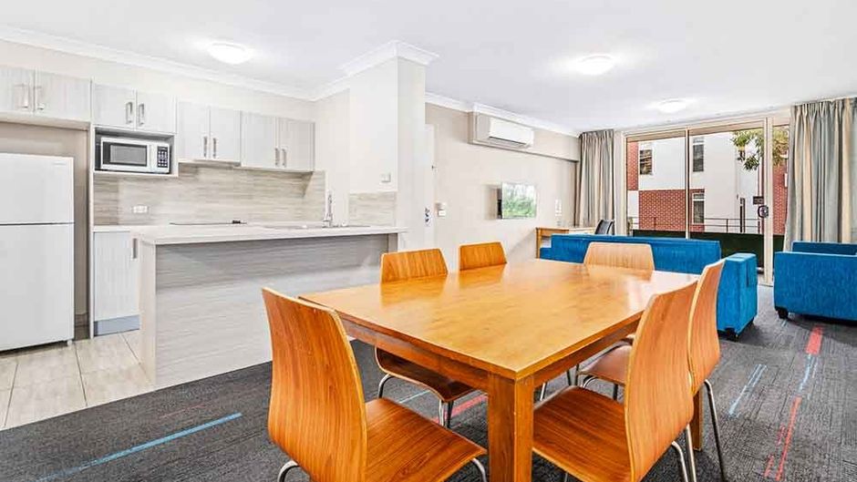 APX Apartments Parramatta Room