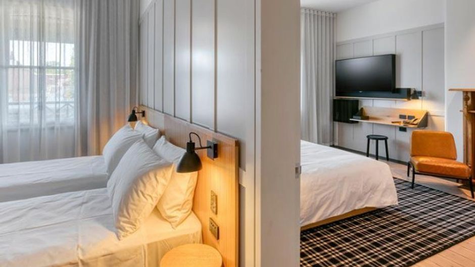 Shamrock Hotel Room