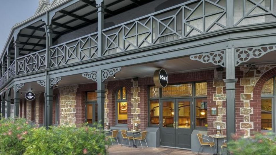 Shamrock Hotel Exterior