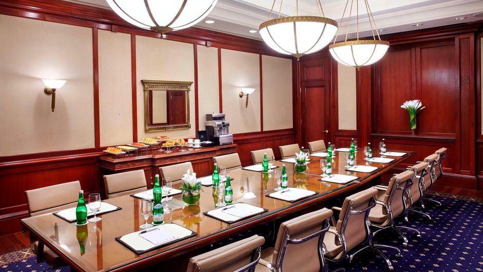 JW Marriott Hotel Surabaya Meeting