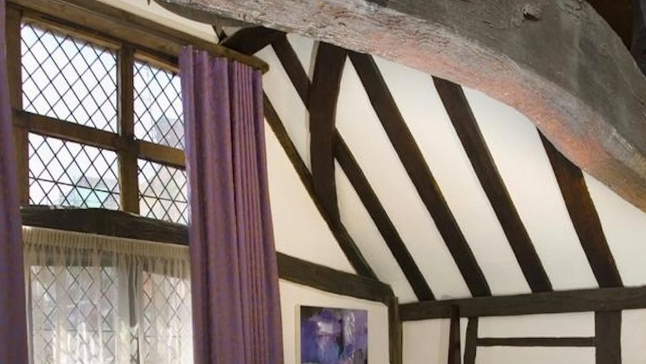 The Kings Arms Hotel Room