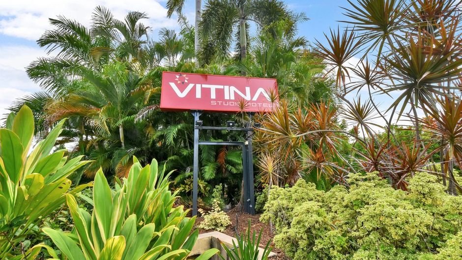Vitina Studio Motel Exterior