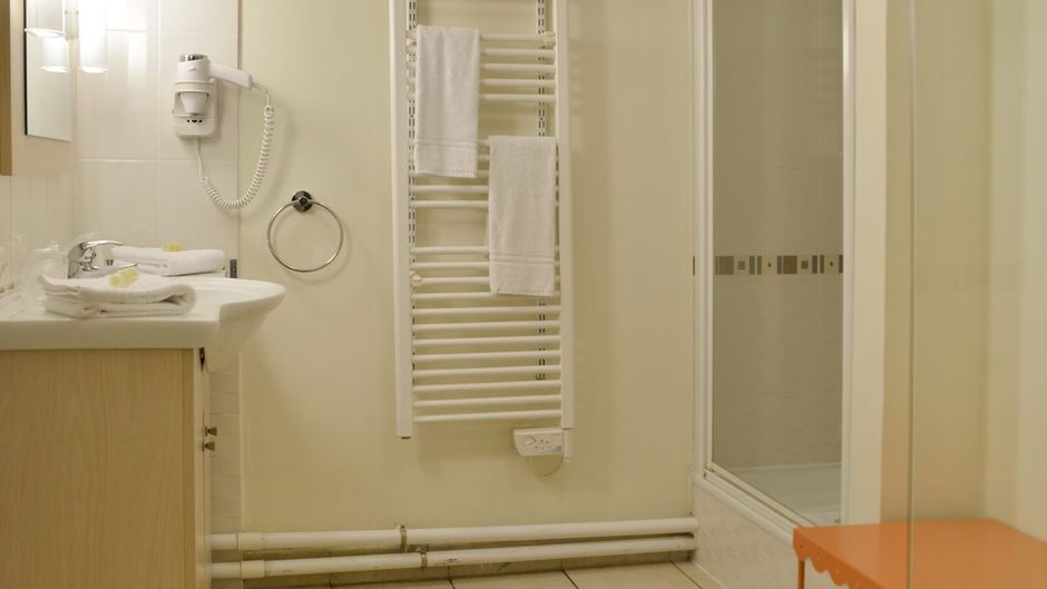 Adonis Divonne-les-Bains Room