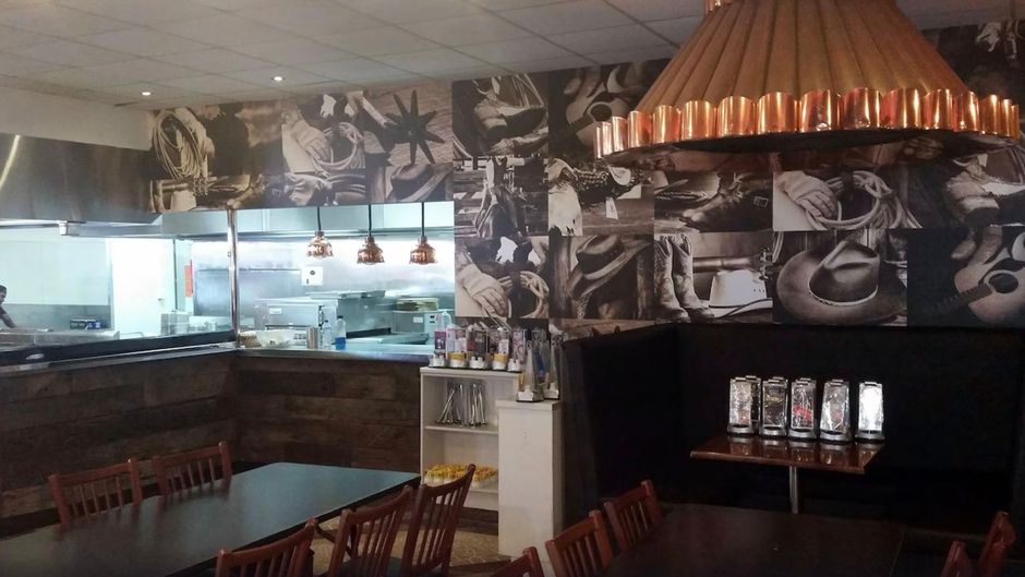 Isa Hotel Restaurant