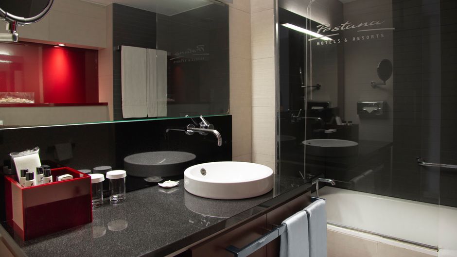 Pestana Arena Room