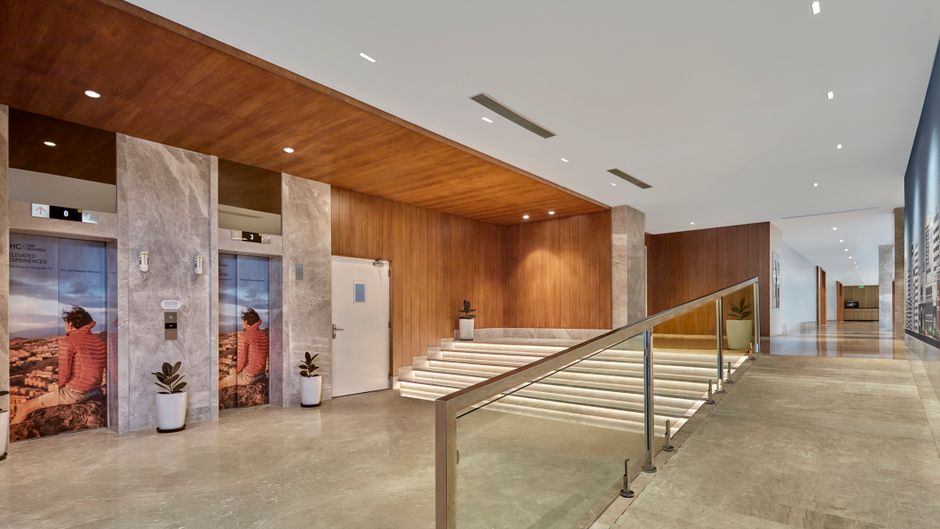 Holiday Inn Express Lobby
