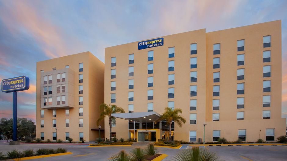 City Express by Marriott Celaya Galerias Exterior