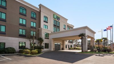 Holiday Inn Express & Suites Mobile West