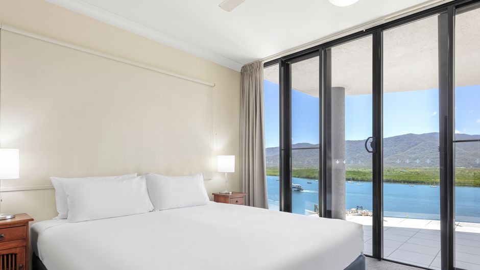 Piermonde Apartments, Cairns Room