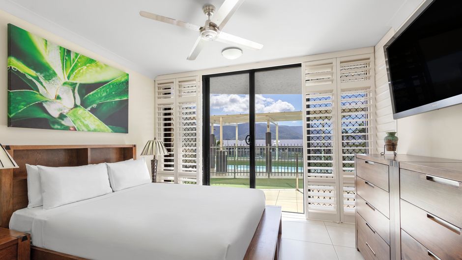 Piermonde Apartments, Cairns Room