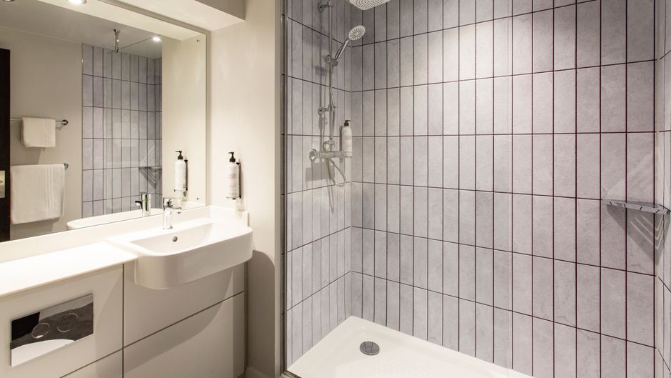 Premier Inn Gatwick Airport Manor Royal Room