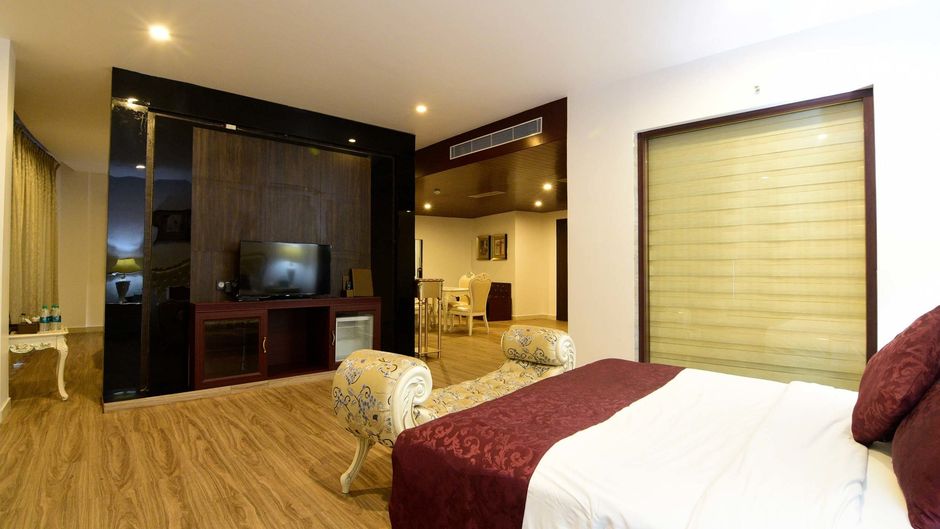 Park Regis Goa Room