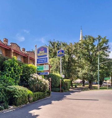 Cathedral Motor Inn