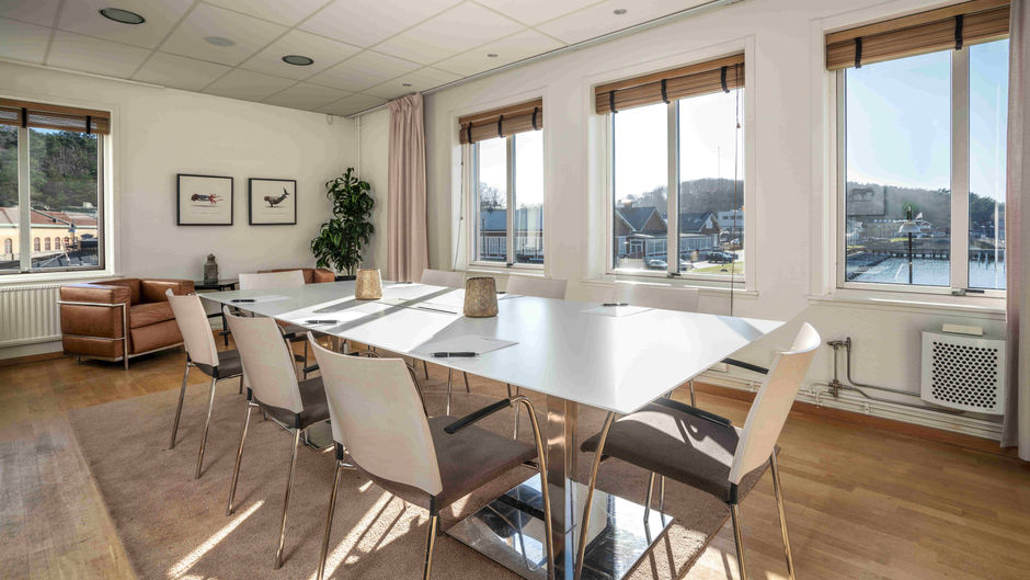 Dockyard Hotel Meeting