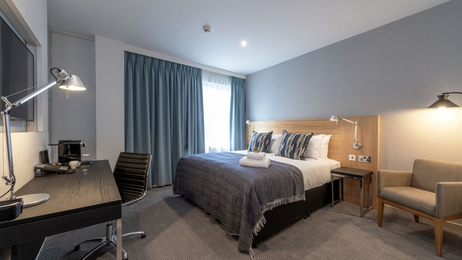 Apex City of Edinburgh Hotel Room