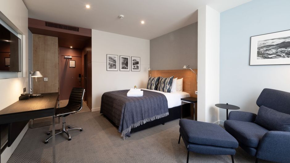 Apex City of Edinburgh Hotel Room