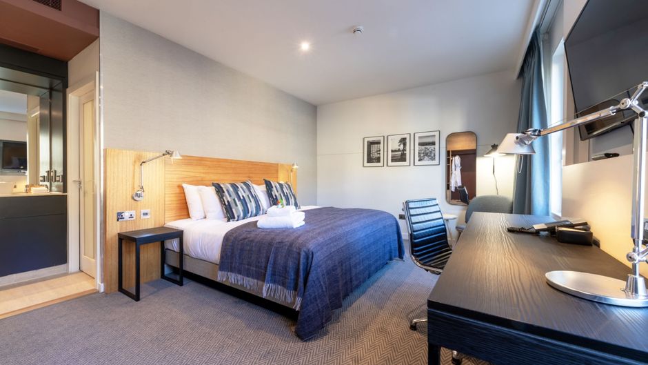 Apex City of Edinburgh Hotel Room