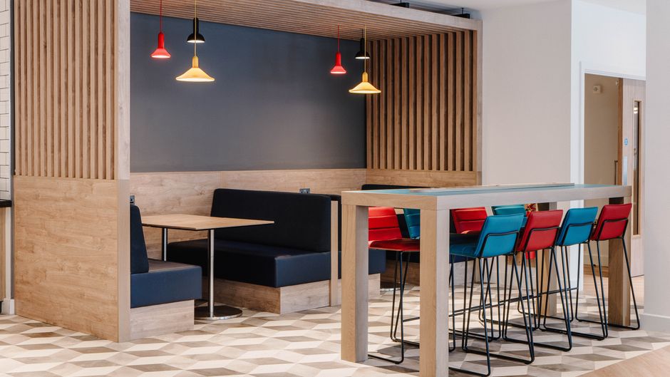 Holiday Inn Express Liverpool-Central Restaurant