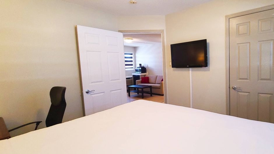 Riviera Inn & Suites Suite