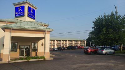 Riviera Inn & Suites